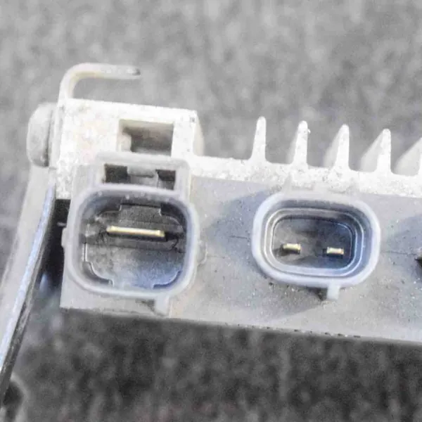 Toyotan Hehkutulppa OEM 1327000010 - 2.2L Diesel image 5