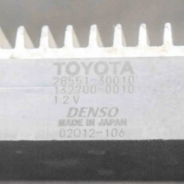 Toyotan Hehkutulppa OEM 1327000010 - 2.2L Diesel image 6