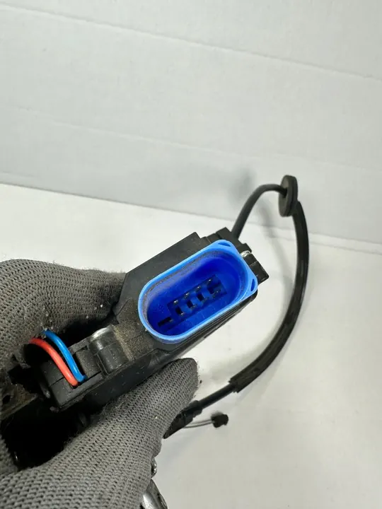 GOLF V IV KOMBI Türschloss Links Vorne image 2