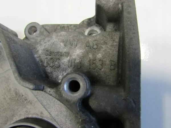 Boîtier Joint Arbre OEM 03G103153B Audi A4 B8 2.0 TDI image 6