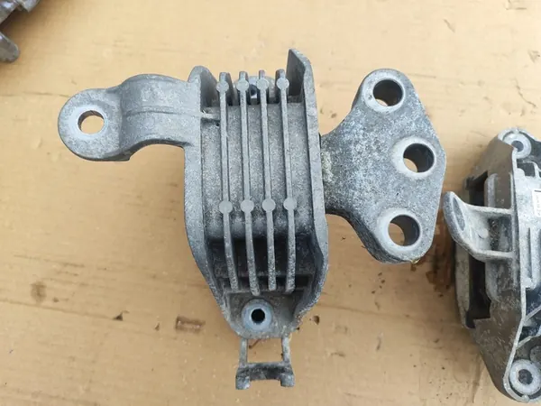 OPEL ASTRA J IV 2.0 CDTI Supporto Motore 3pcs image 4