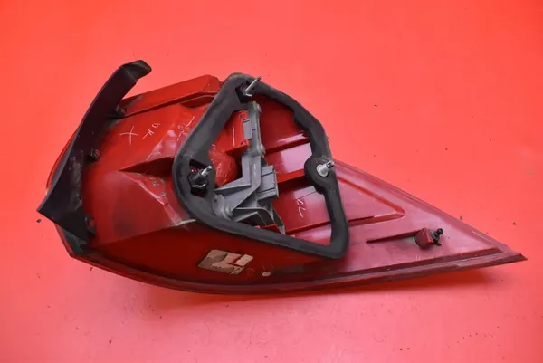 Vänster Baklampa 1K9945095A VW Golf 5 Kombi 03-09 image 8