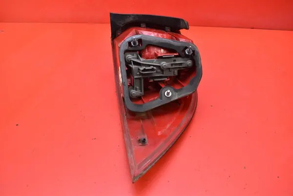 Vänster Baklampa 1K9945095A VW Golf 5 Kombi 03-09 image 9