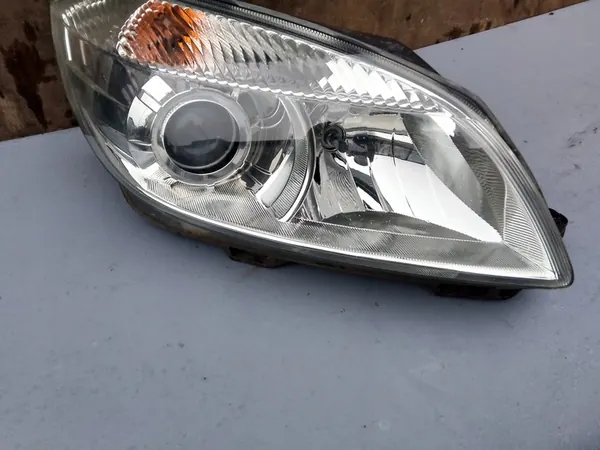 Farol Dianteiro Direito Skoda Fabia II Lift Europa 5J1941016D image 2