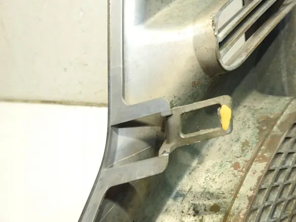 Nissan Murano Z51 Front Grill 62310-1AA0A image 3