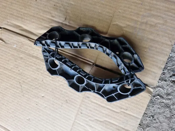 VW PASSAT CC 08+ Scivoli di montaggio paraurti Ant D image 7