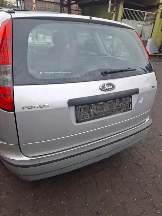 Ford Focus Mk2 Kombi Bakluckeruta OEM 72662525 image 2