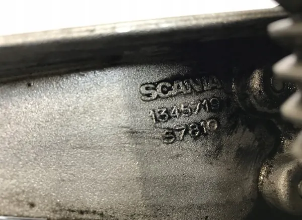 Scania Motorölpumpe OEM 1345719 - Gebraucht image 6