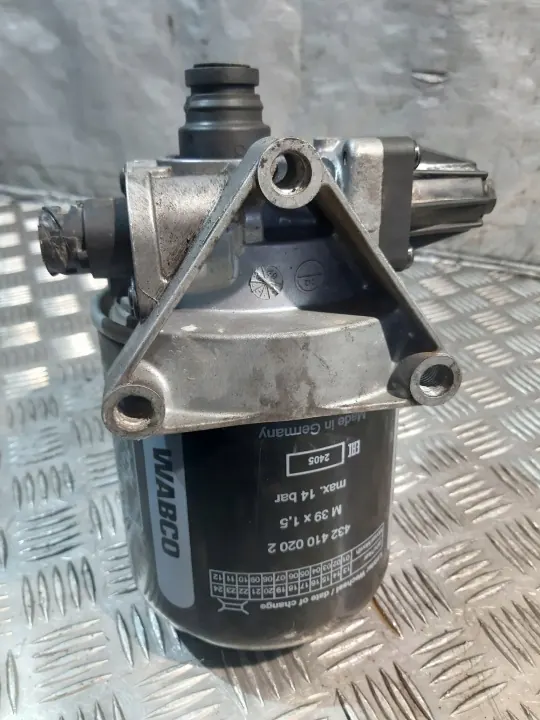 Sécheur d'air MAN OEM 81.52102-6105 - État utilisé image 6