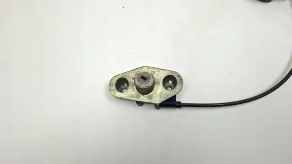 2004 Volvo S80 Verrou de coffre image 4