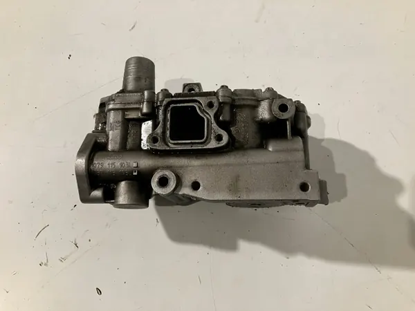Oliepomp OEM 057115105L voor Audi Q7 4.2 TDI image 2