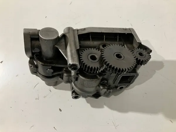 Oliepomp OEM 057115105L voor Audi Q7 4.2 TDI image 3