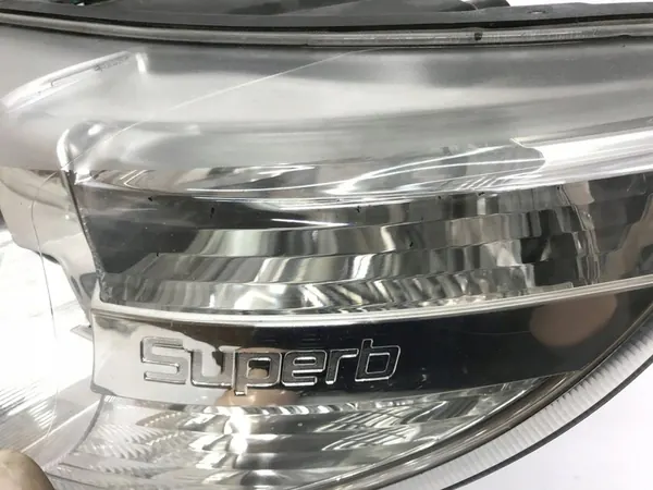 Vasen etuvalo SKODA SUPERB II Alkuperäinen OEM image 4