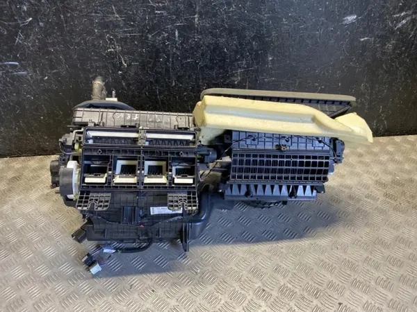 Opel blästerhus OEM 39217797 Begagnad OE-del image 2