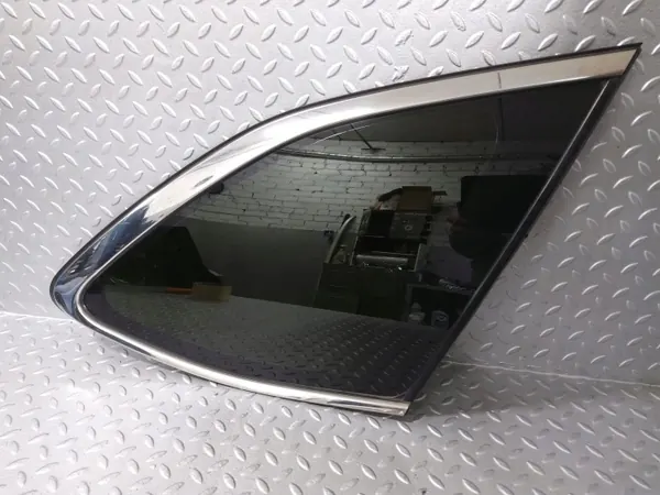 Taka sivuilma oikea OEM 65209AL020 Subaru Outback image 2