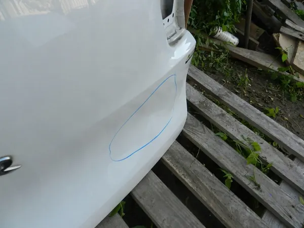Rear Trunk Lid Renault Kadjar image 3