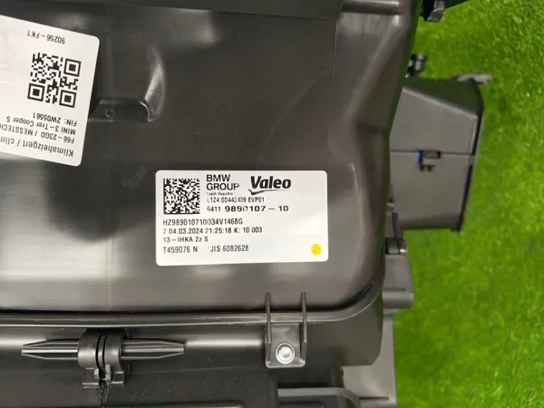 Calefactor OEM 9890107 para MINI F65 F66 - Usado image 4