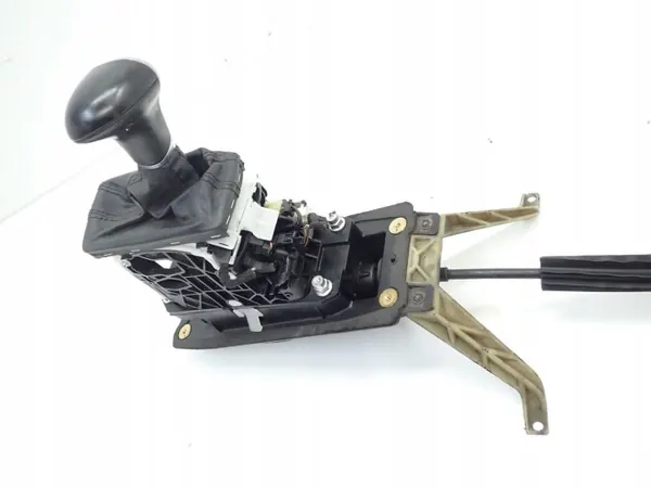 OEM 4L1713041R Vaihteenvalintalinkki Audi Q7 3.0 TDI:lle image 5