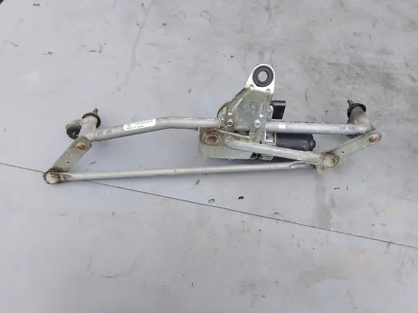 VW Passat B6 Etupyyhkijän Mekanismi 3C1955023B image 2