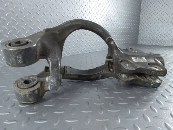 Cadillac XTS etu vasen alaiskunpidike OEM 23189140 image 3