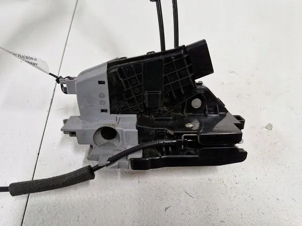 Hyundai Dörrlås 81320-D3000 image 2