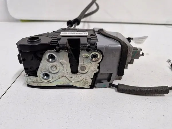 Hyundai Dörrlås 81320-D3000 image 6