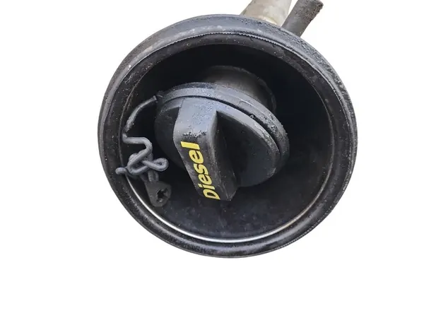 Fuel Filler Neck Volvo V50 image 4