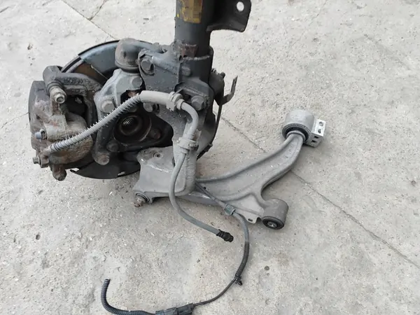 Snodo McPherson Destro Anteriore Opel Astra J GTC image 2