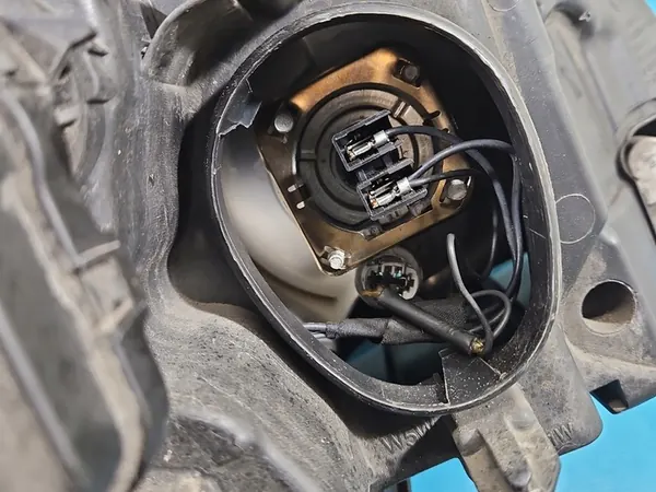 Vasen ajovalon linssi Renault Laguna III 07-11 OEM 260600038R image 7