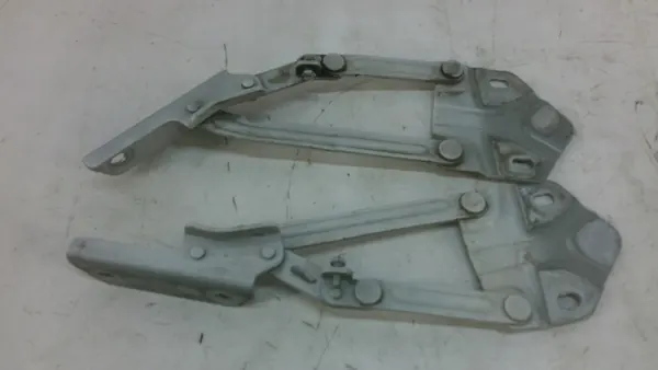 OEM 1T0823301F/1T0823302F Conjunto Dobradiças Capô VW Caddy III image 2