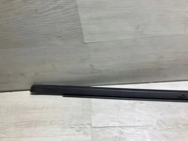 Renault Clio V 2019 Raclette vitre arrière gauche OEM sokolowski image 3