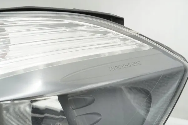 Linker Koplamp Mercedes A W176 A1768203861 image 5