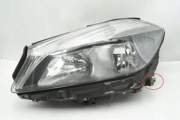 Linker Koplamp Mercedes A W176 A1768203861 image 6