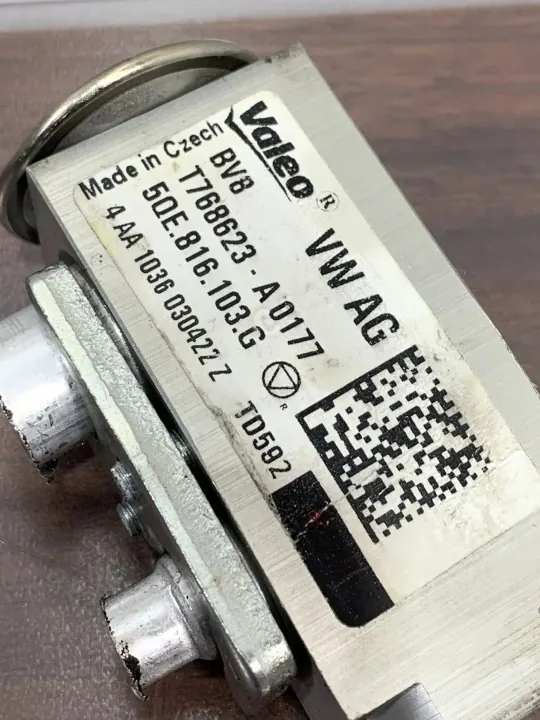 Cupra Formentor AC-expansieklep OEM 5QE8206790 image 7
