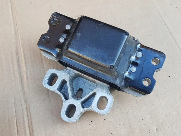 Set di supporti motore e trasmissione / 1.9 TDI BLS / VW Touran I image 4