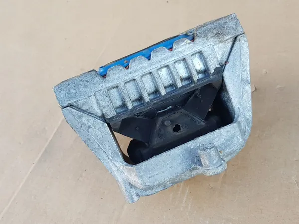 Set di supporti motore e trasmissione / 1.9 TDI BLS / VW Touran I image 9