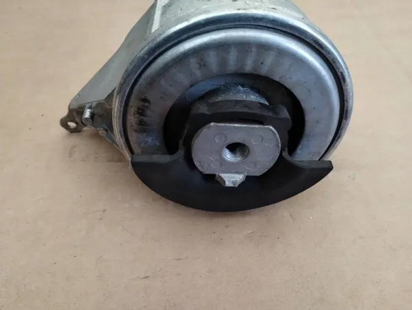 Mercedes-Benz Motorfäste OEM A2142401800 - Fram image 3