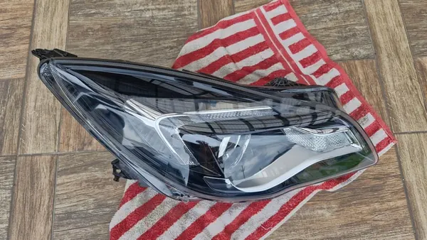 OPEL INSIGNIA I A LIFT 13-17 LED LINS RH Hella image 3