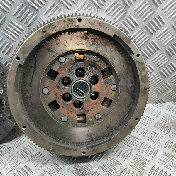 Conjunto de embreagem Audi Q2 1.5L 2020 05E141015D image 5