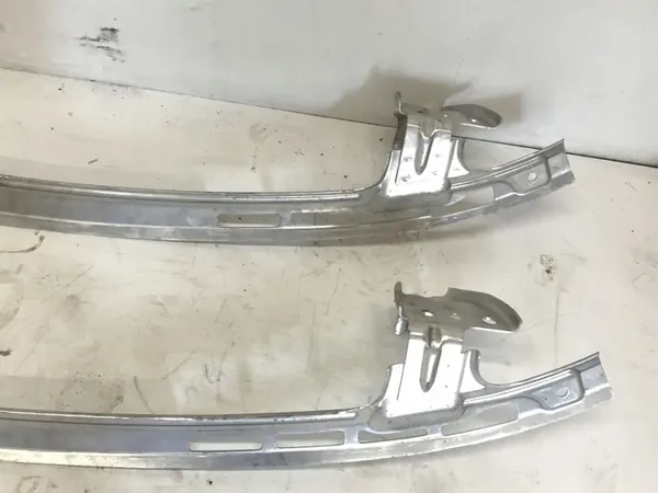 Tesla Model Y Etu Alapalkki image 7