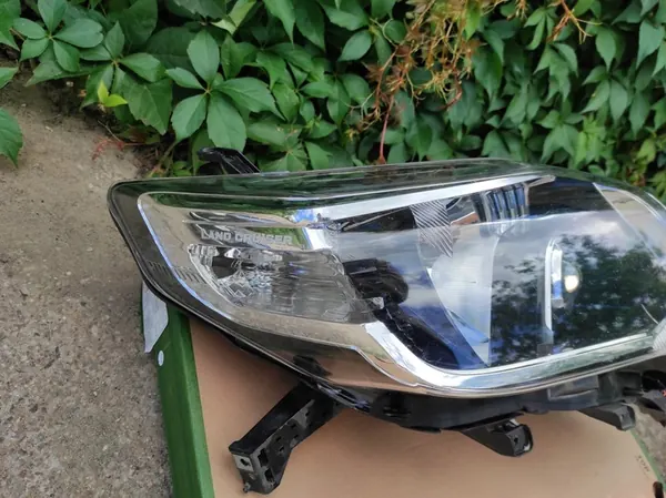 FARO DELANTERO TOYOTA LAND CRUISER XENON LED image 2