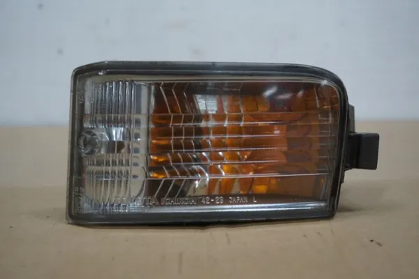 RAV4 II Vänster framblinkers OEM 00-05 - Begagnad image 2