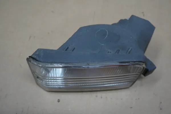 RAV4 II Vänster framblinkers OEM 00-05 - Begagnad image 6