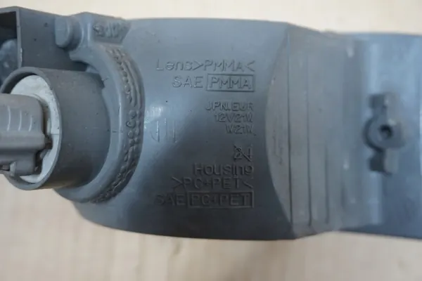 RAV4 II Vänster framblinkers OEM 00-05 - Begagnad image 9