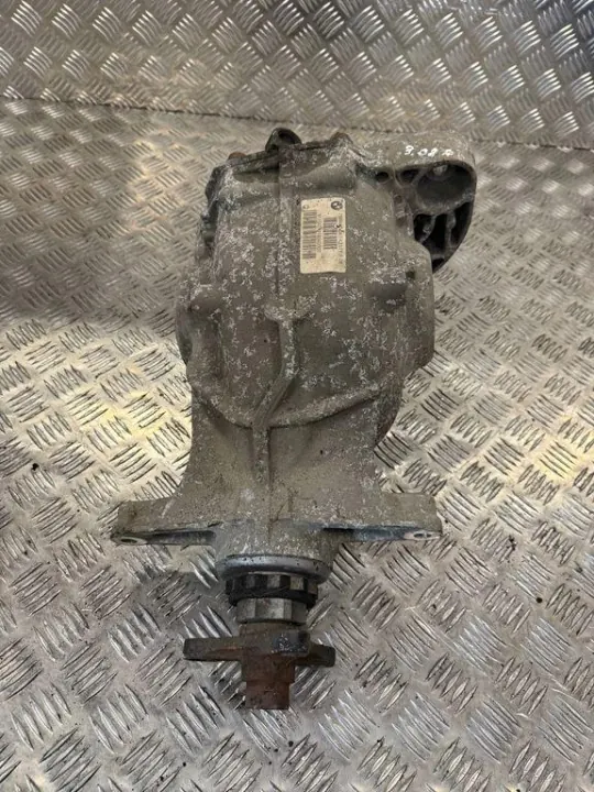 Rear Differential BMW 5 Touring F11 7584444 image 4