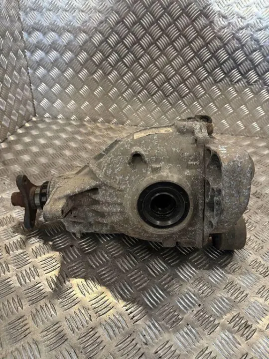 Rear Differential BMW 5 Touring F11 7584444 image 5