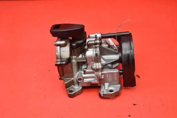 Pompe à huile OEM 55487858 pour Opel Astra 5 1.6 CDTI image 4