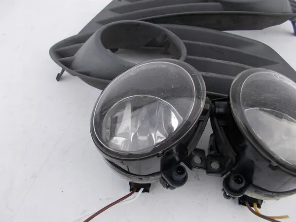 Faróis de Neblina Halógenos VW Golf V + Plus Esquerdo Direito 5M0853665C image 3