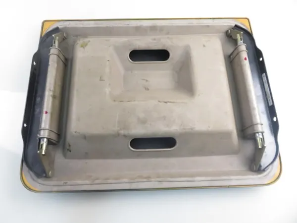 Toit Ouvrant Cabine Scania OEM 1721364 - État Utilisé image 5
