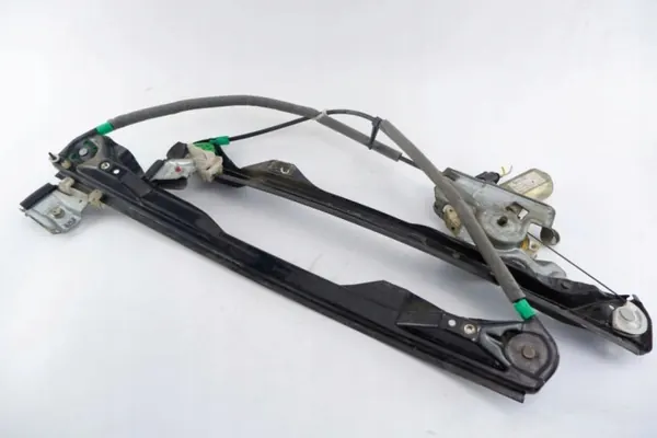 OEM 300033 Vasen etuikkunan nostin Ford Focus image 2